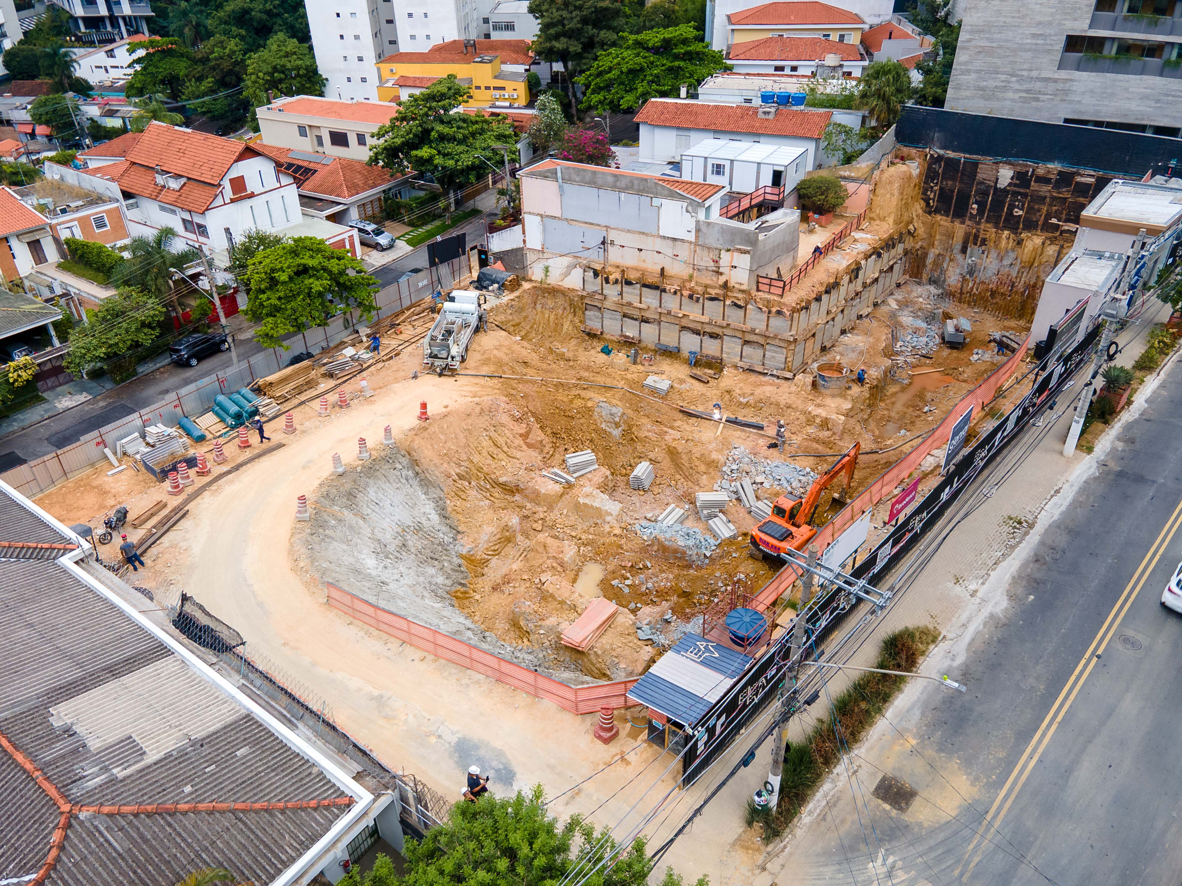 Imagem da obra em andamento